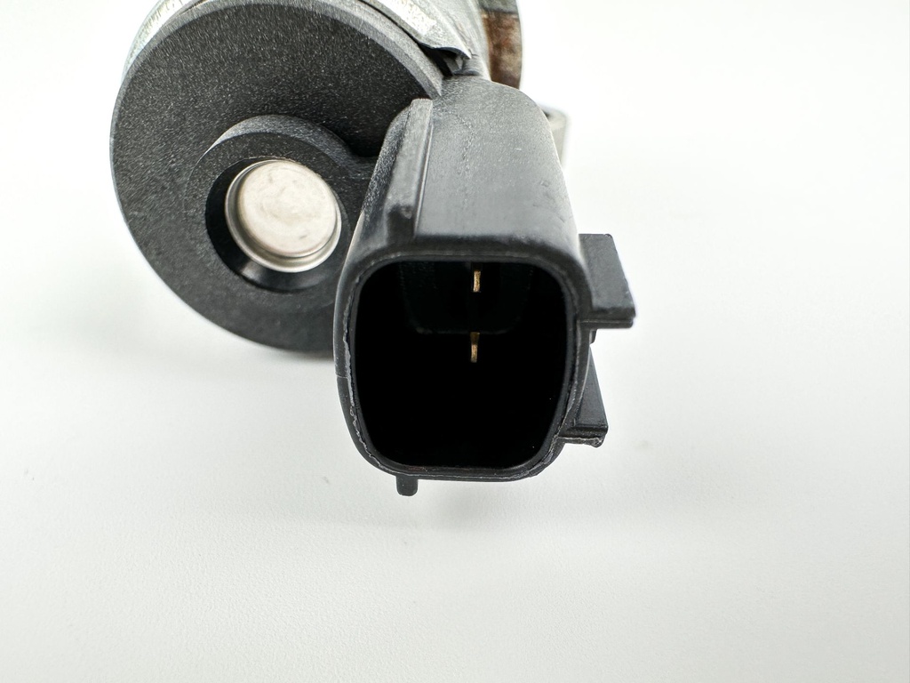 2005 Suzuki 140 HP 4 Stroke Outboard IAC Idle Air Control Valve 18137-77E00 OEM