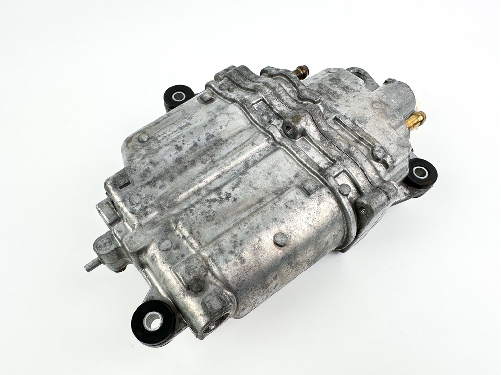 2005 Suzuki 140 HP 4 Stroke Outboard Vapor Separator Tank VST 15600-90J01 OEM