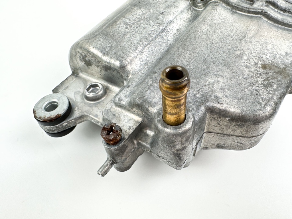 2005 Suzuki 140 HP 4 Stroke Outboard Vapor Separator Tank VST 15600-90J01 OEM