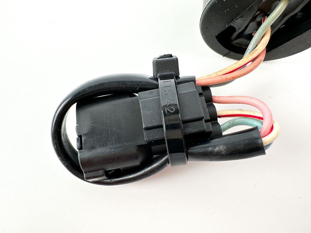 2005 Suzuki 140 HP 4 Stroke Outboard Trim Switch 37850-99E05 OEM