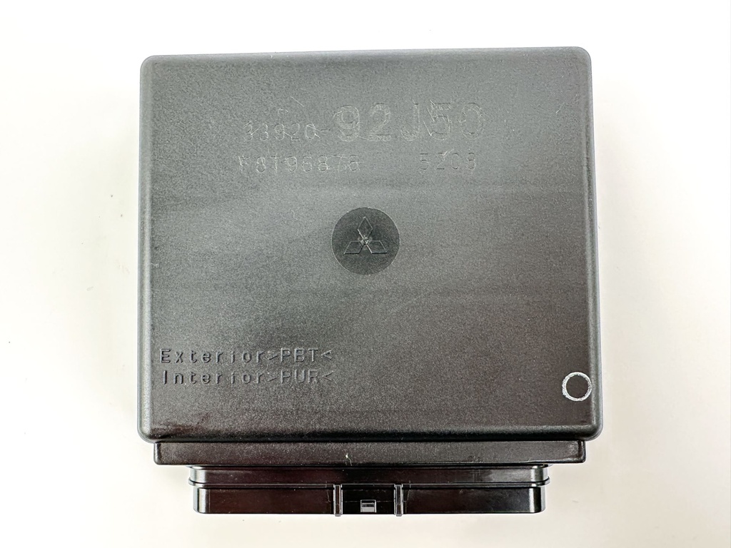 2005 Suzuki 140 HP 4 Stroke Outboard Engine Control Unit ECU 33920-92J50 OEM