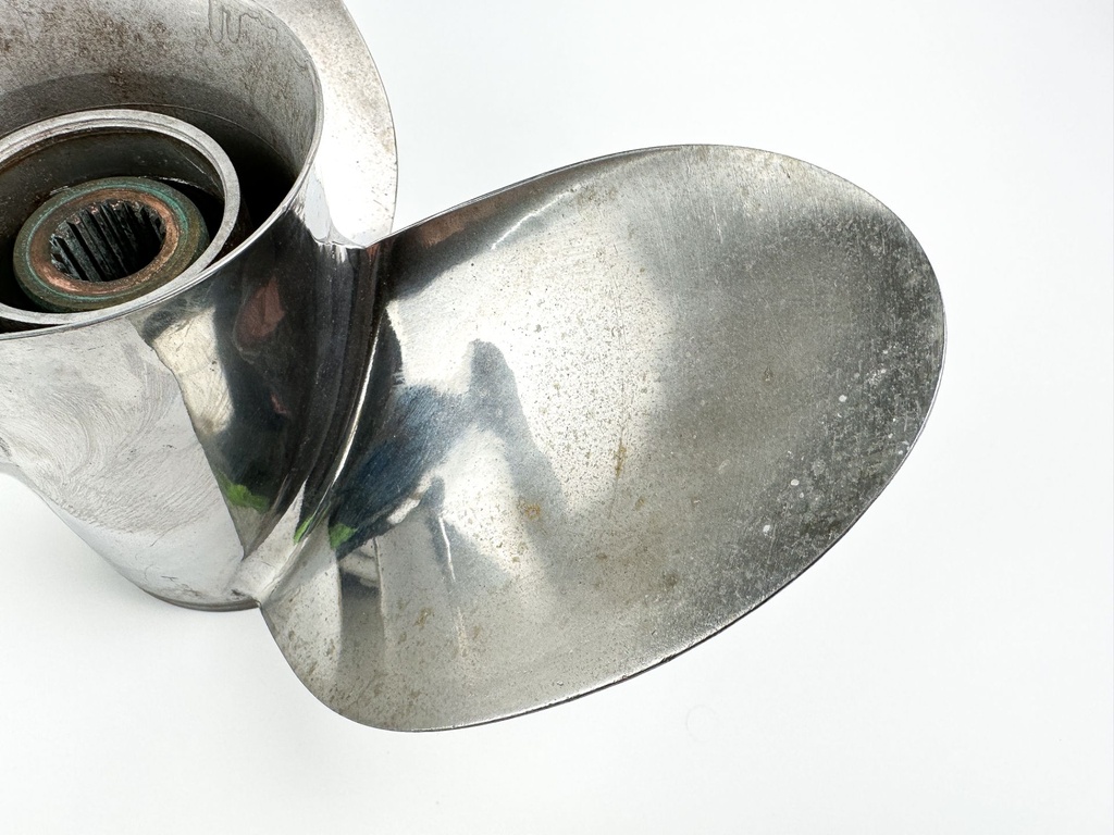 Suzuki Stainless Prop Propeller 3 x 14 x 18P Right Hand Rotation