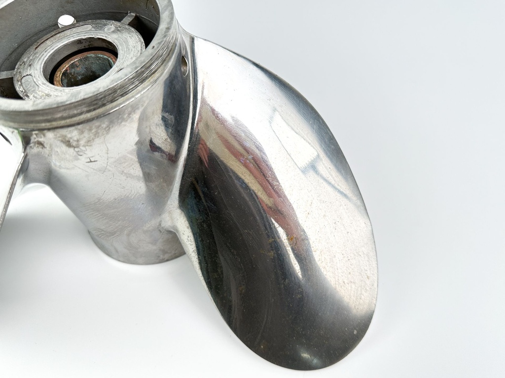 Suzuki Stainless Prop Propeller 3 x 14 x 18P Right Hand Rotation