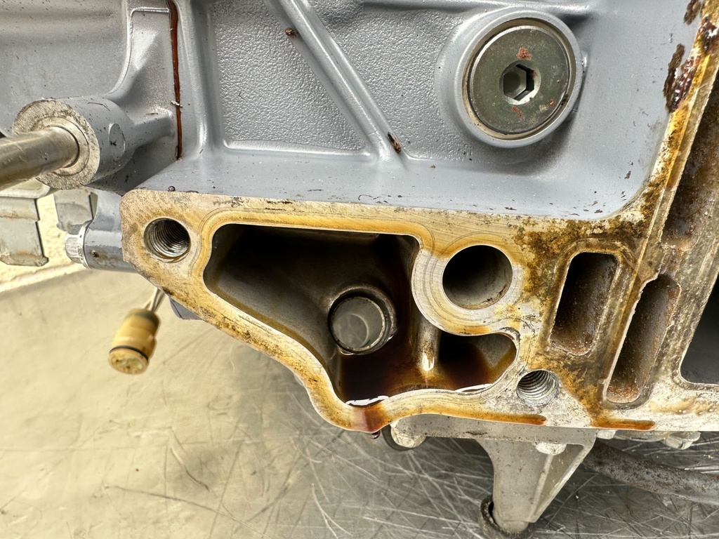 2000 Yamaha 100 HP 4 Stroke Outboard Powerhead 67F-11411-00-00 OEM