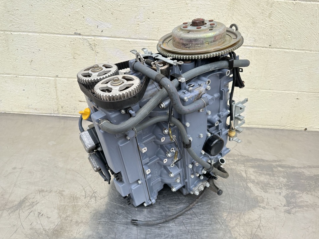 2000 Yamaha 100 HP 4 Stroke Outboard Powerhead 67F-11411-00-00 OEM