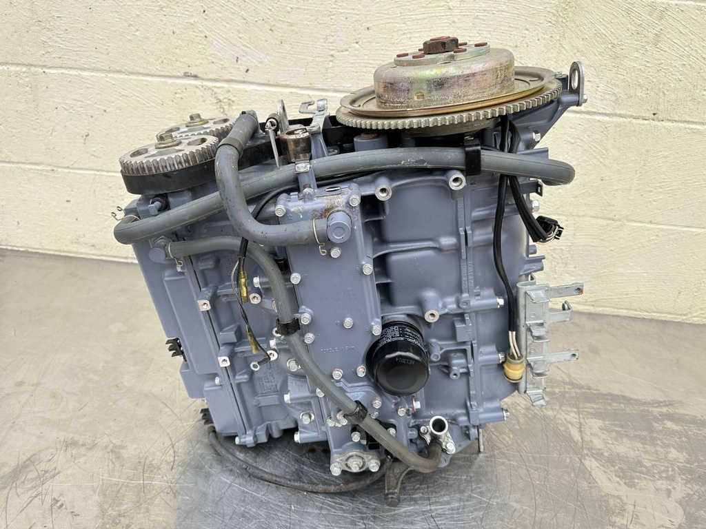 2000 Yamaha 100 HP 4 Stroke Outboard Powerhead 67F-11411-00-00 OEM