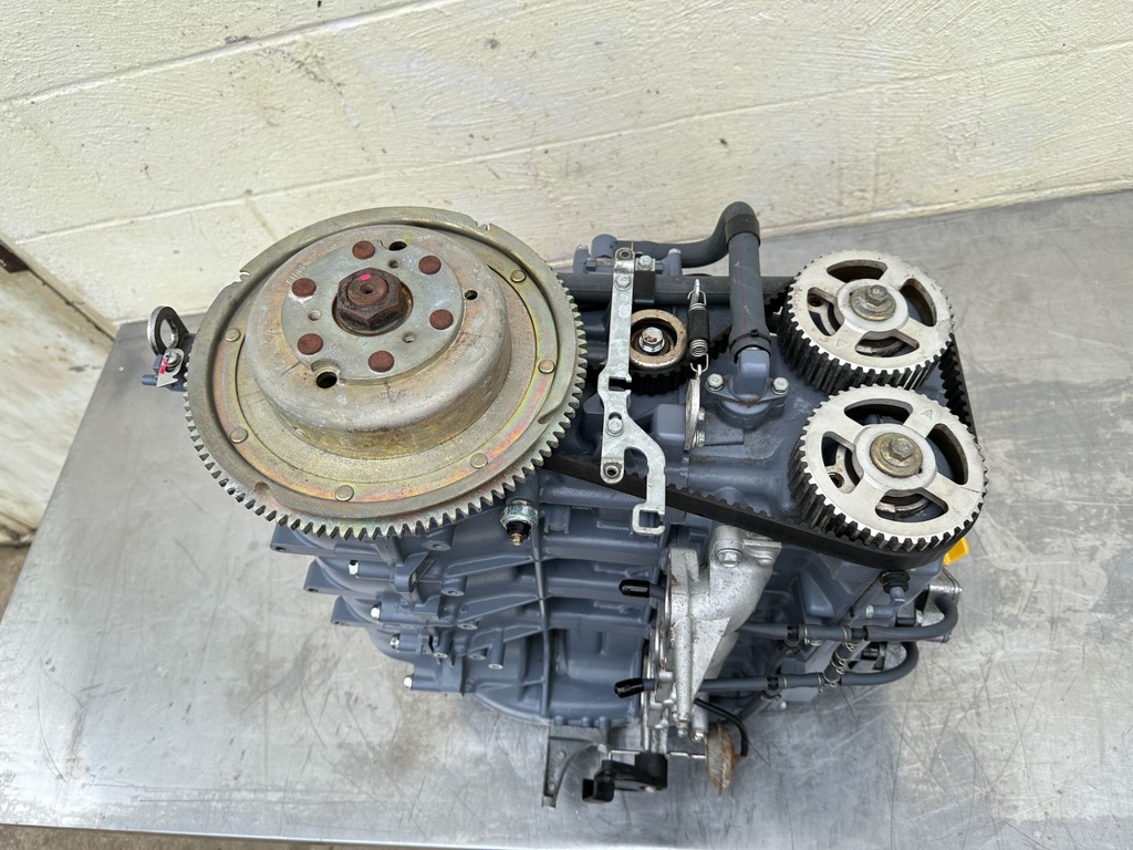 2000 Yamaha 100 HP 4 Stroke Outboard Powerhead 67F-11411-00-00 OEM