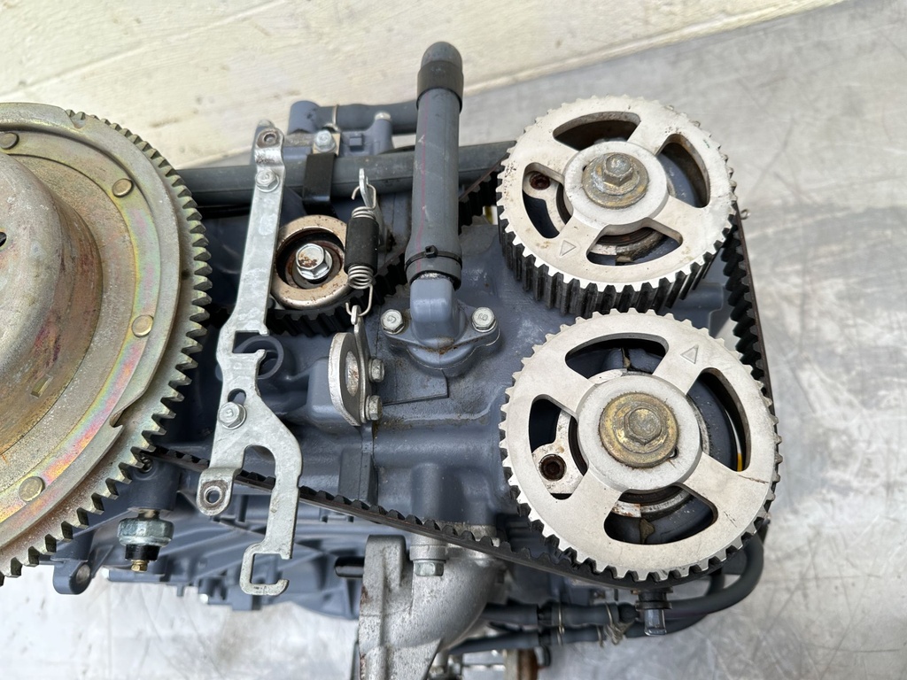 2000 Yamaha 100 HP 4 Stroke Outboard Powerhead 67F-11411-00-00 OEM