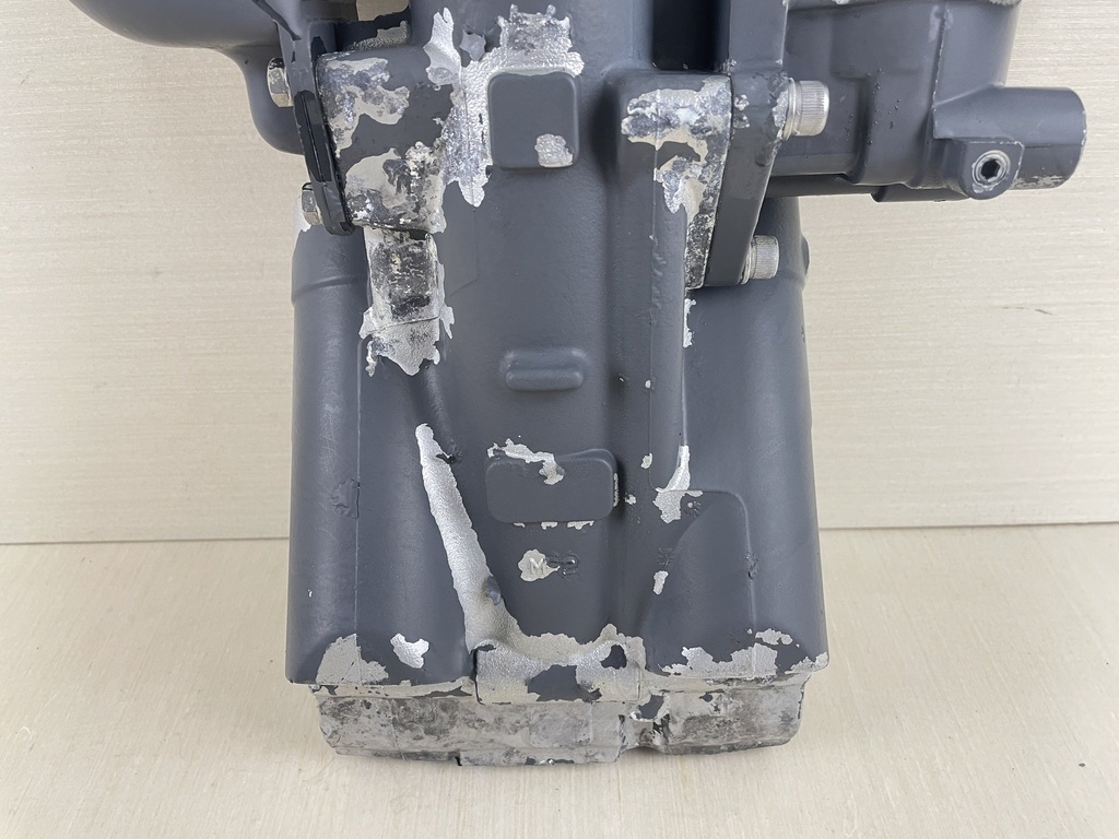 2001 Honda 90HP 4 Stroke Outboard Power Trim Tilt Unit Assembly 56000-ZW1-708