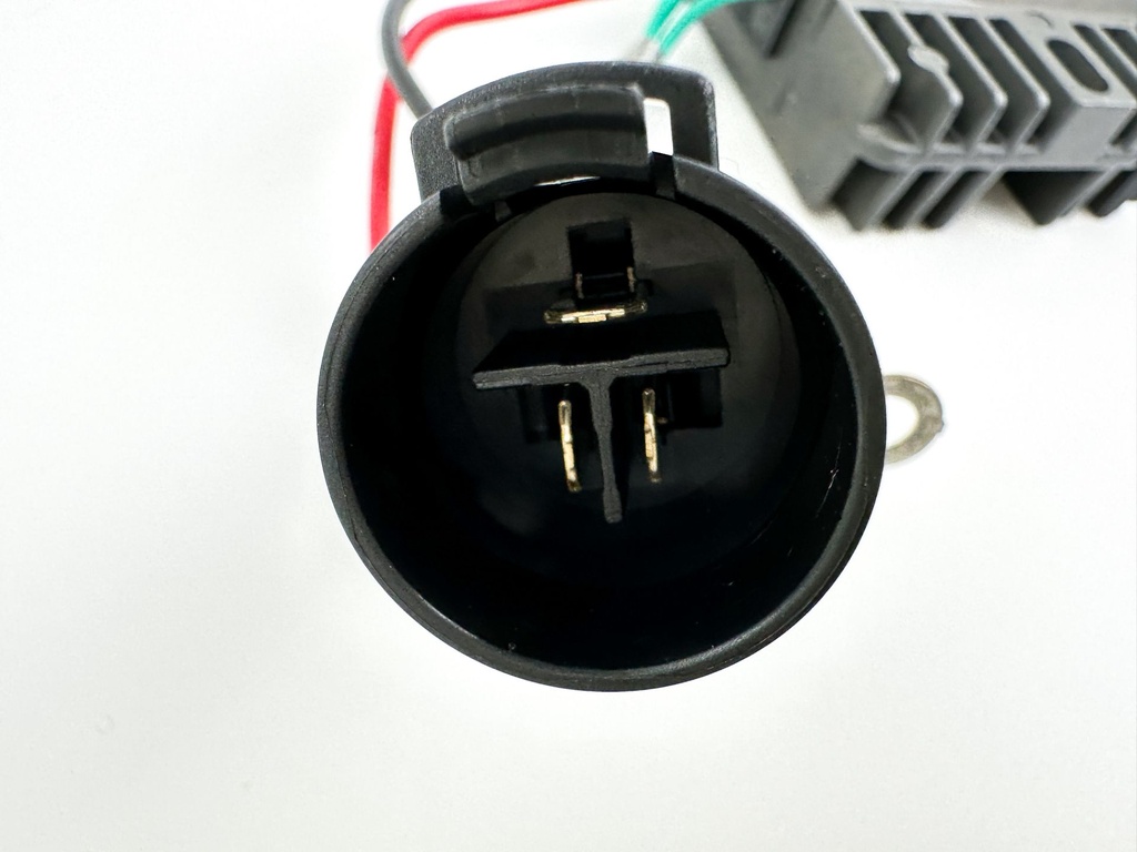 2000 Yamaha 100 HP 4 Stroke Outboard Rectifier & Regulator 67F-81960-00-00 OEM