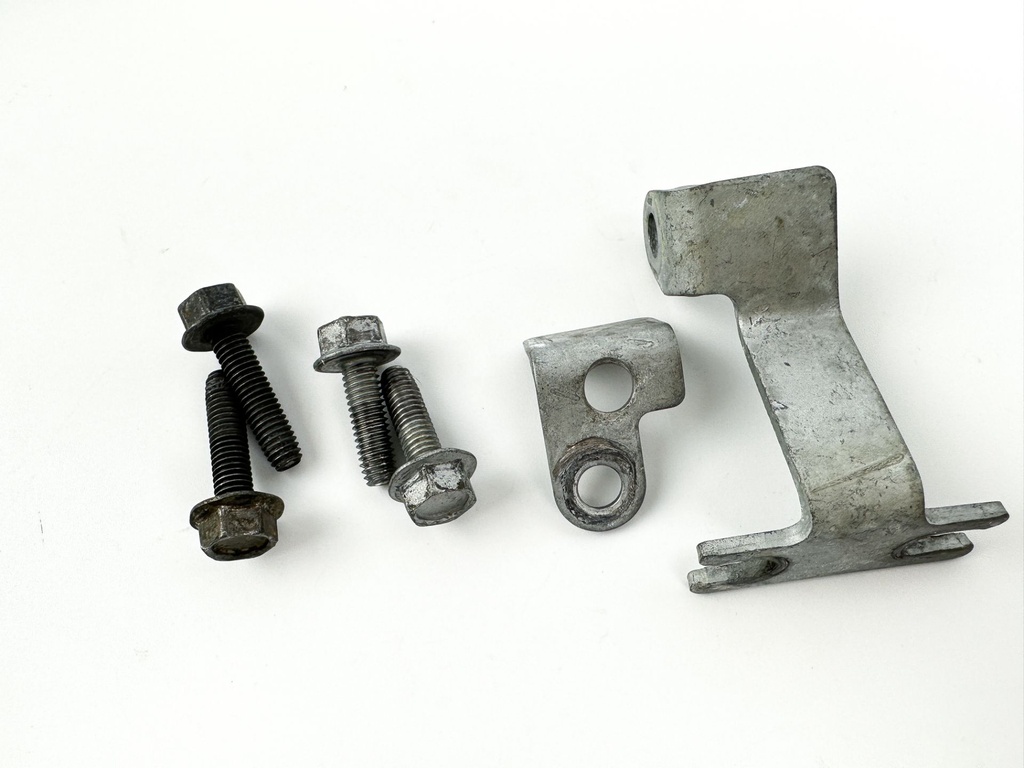 2000 Yamaha 100 HP 4 Stroke Outboard Cable Cover Plate 67F-42738-00-5B OEM