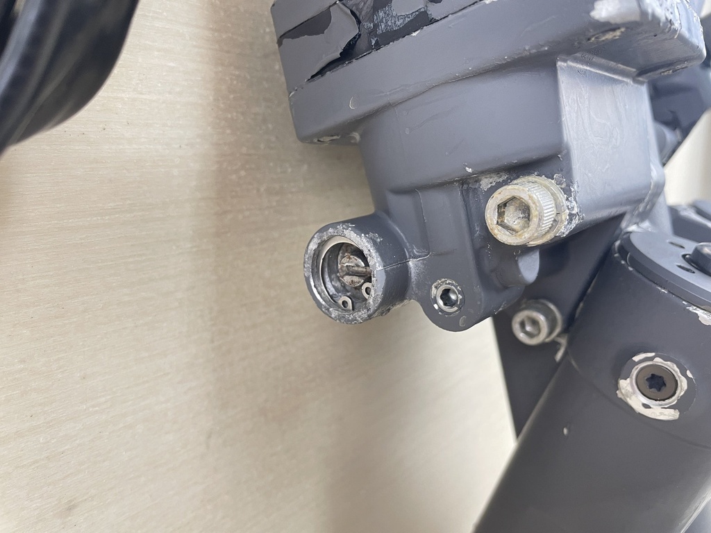 2001 Honda 90HP 4 Stroke Outboard Power Trim Tilt Unit Assembly 56000-ZW1-708