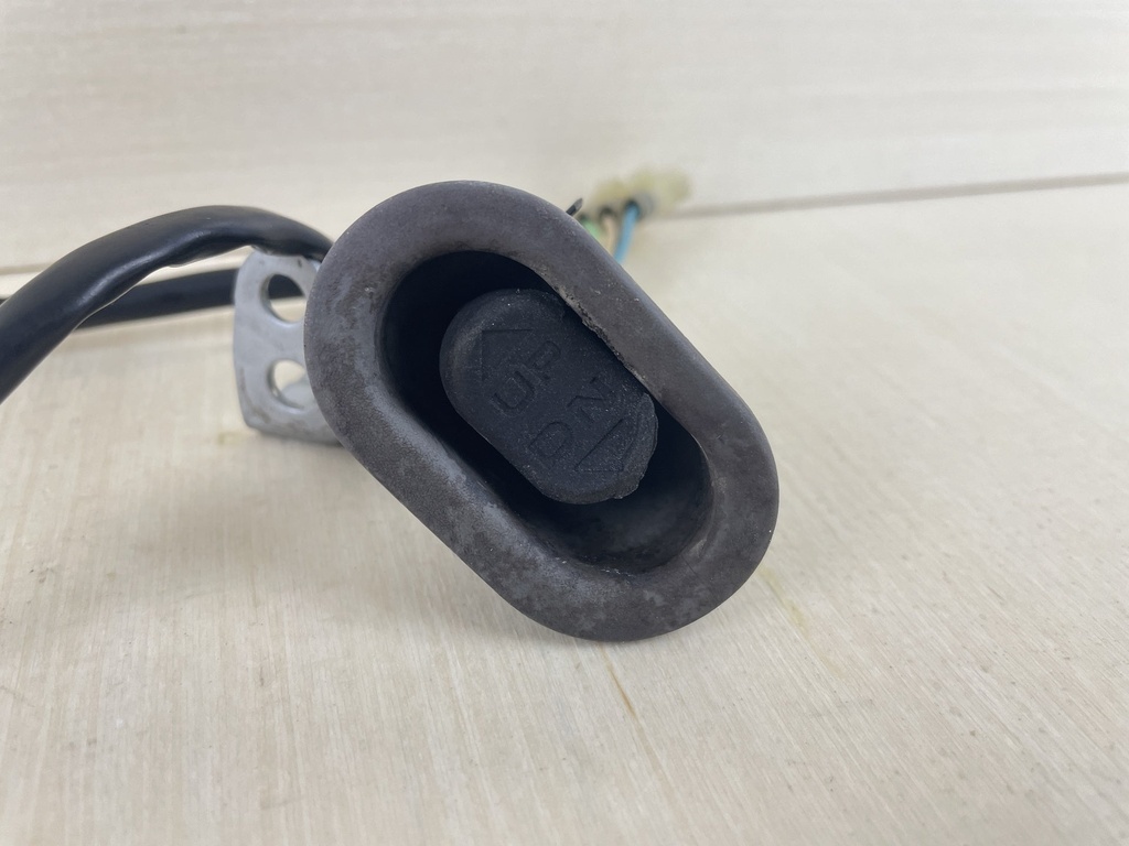 2001 Honda 90HP 4 Stroke Outboard Trim Tilt Switch 35640-ZW1-023