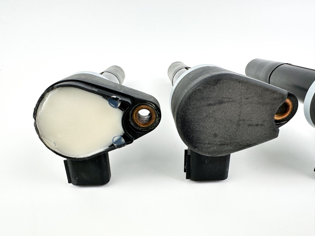 2008 Mercury 300 HP 4 Stroke Outboard Ignition Coil Set 880615T01 OEM