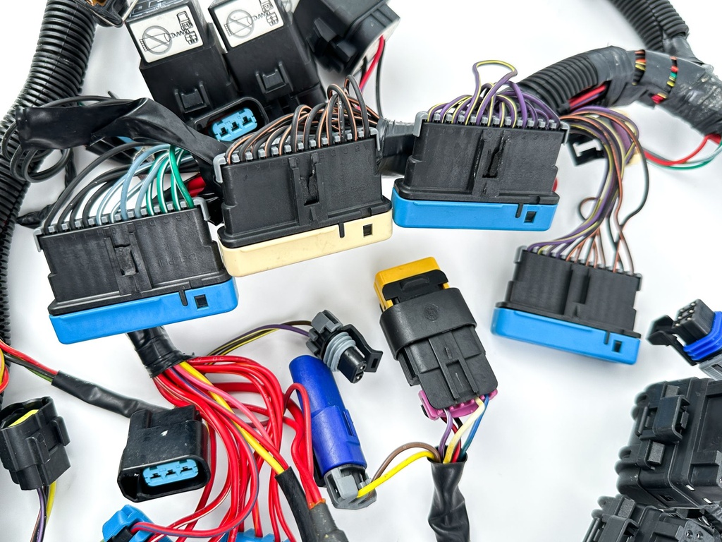 2008 Mercury 300 HP 4 Stroke Outboard Engine Wire Harness 8M0082643 Damaged