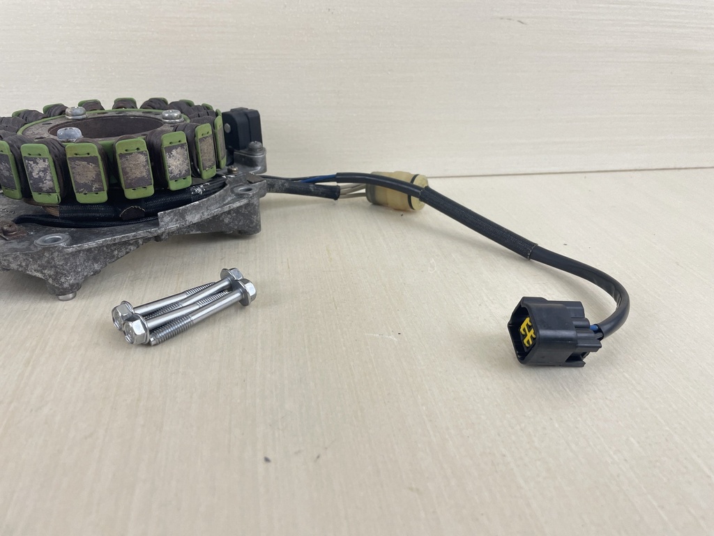 2001 Honda 90HP 4 Stroke Outboard Stator Pulser Coil Rotor Assembly 31630-ZW1-L01