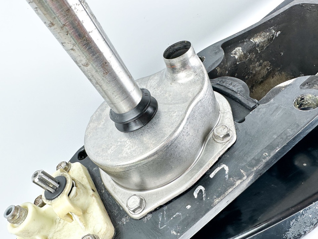 Mercury 200 225 250 275 300 HP L6 Verado 25" 1.85 Lower Unit Gear Case 5.44 RH