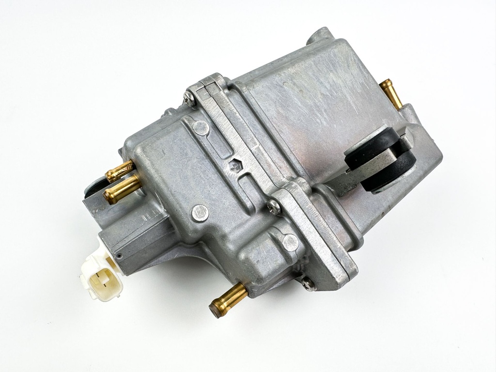 2016 Suzuki 175 HP 4 Stroke Outboard Vapor Separator Tank VST 15600-96J12 OEM