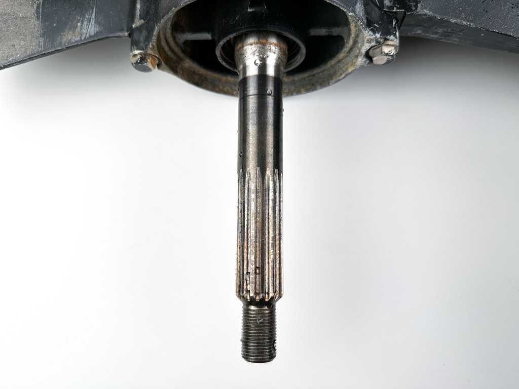 2016 Suzuki 175 HP 4 Stroke Outboard Lower Unit Gear Case 50040-96838-0EP OEM