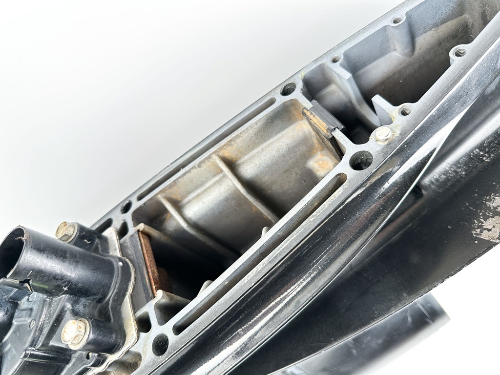 2016 Suzuki 175 HP 4 Stroke Outboard Lower Unit Gear Case 50040-96838-0EP OEM