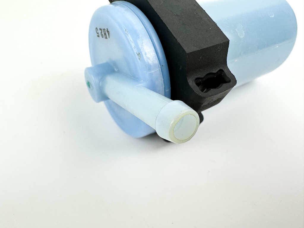 2016 Suzuki 175 HP 4 Stroke Outboard Fuel Filter Assembly 15410-96J00 OEM