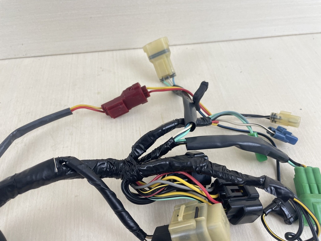 2001 Honda 90HP 4 Stroke Outboard Engine Wire Harness Assembly 32520-ZW1-740