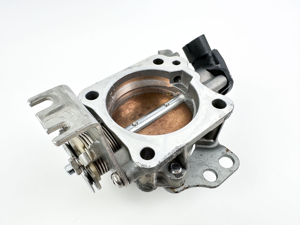 2016 Suzuki 175 HP 4 Stroke Outboard Throttle Body Assembly 13300-96J01 OEM