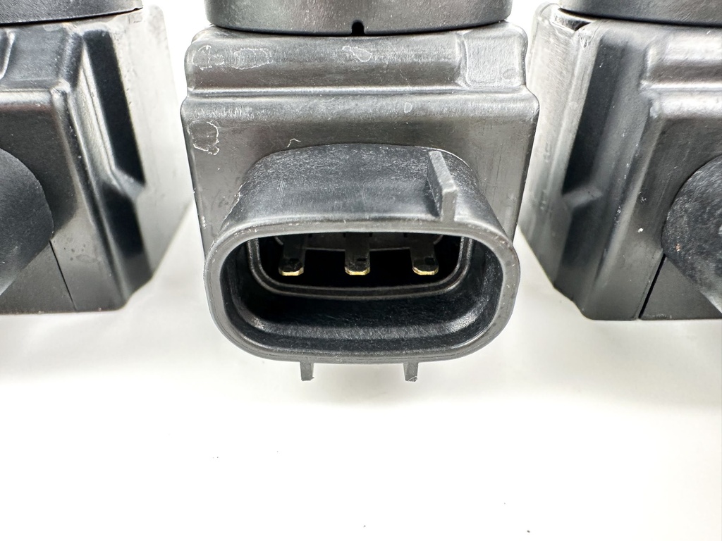 2016 Suzuki 175 HP 4 Stroke Outboard Ignition Coil Set 33410-93J00 OEM