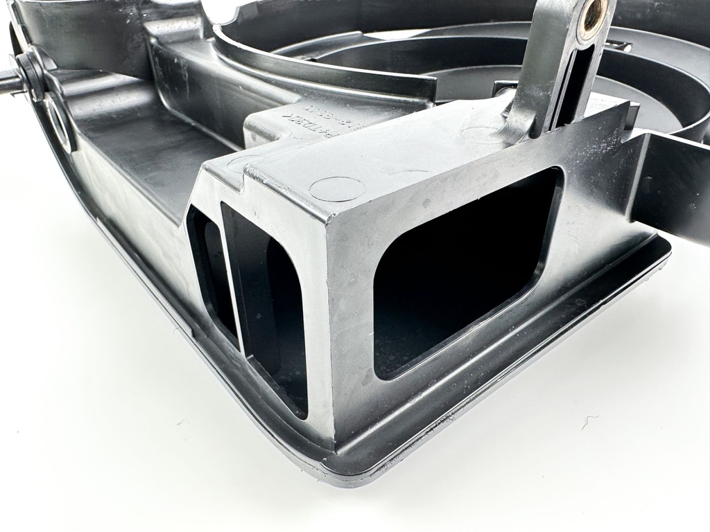 2016 Suzuki 175 HP 4 Stroke Outboard Flywheel Cover 13810-96J00 OEM