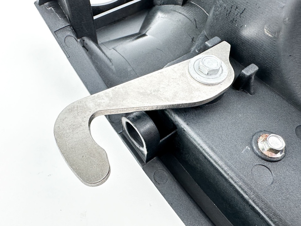 2016 Suzuki 175 HP 4 Stroke Outboard Front Panel Cowling Assembly 61831-96J10-0EP OEM