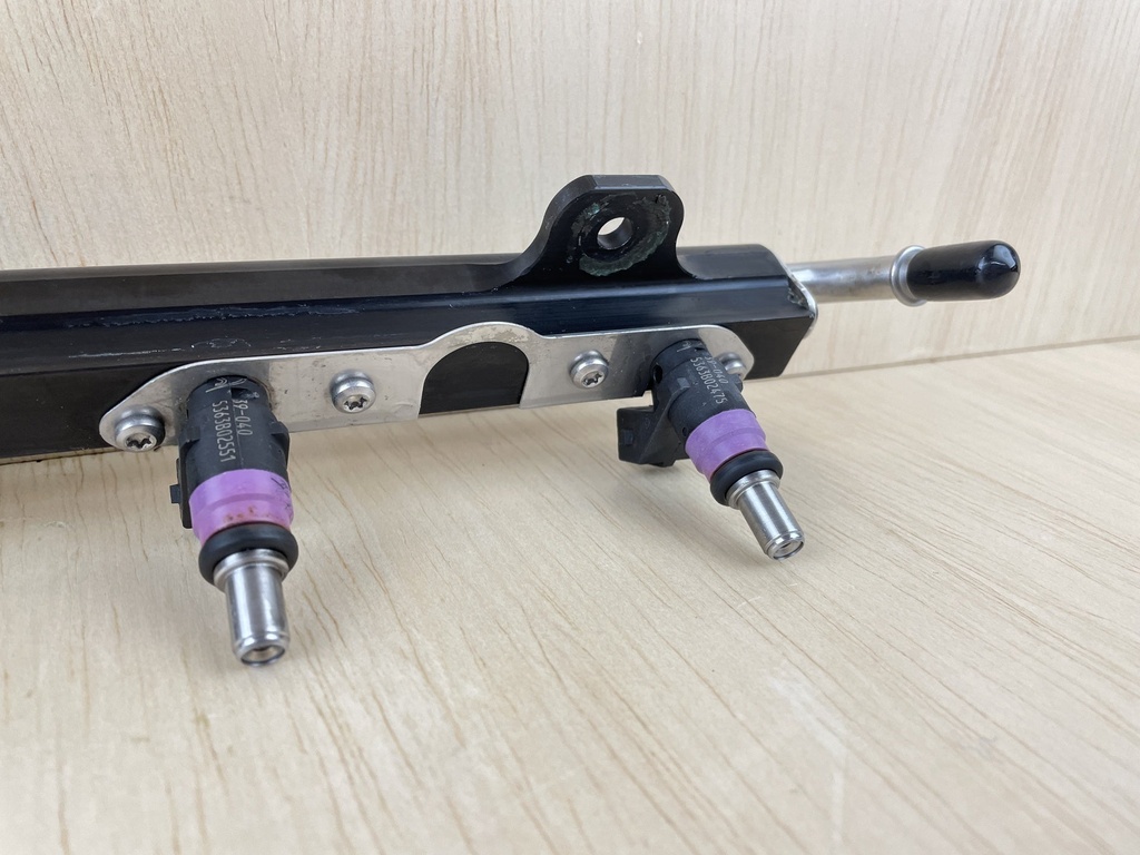 2006 Mercury 275HP Verado Outboard Engine Fuel Injector With Rail 8M0006027 895022A01