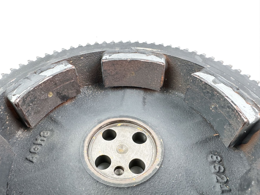 1999 Honda 40 HP 4 Stroke Outboard Flywheel & Charging System 31100-ZV5-680ZA