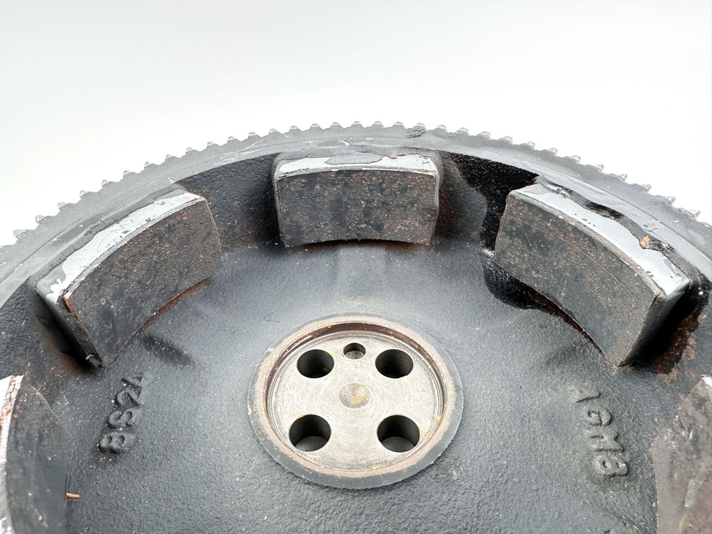 1999 Honda 40 HP 4 Stroke Outboard Flywheel & Charging System 31100-ZV5-680ZA