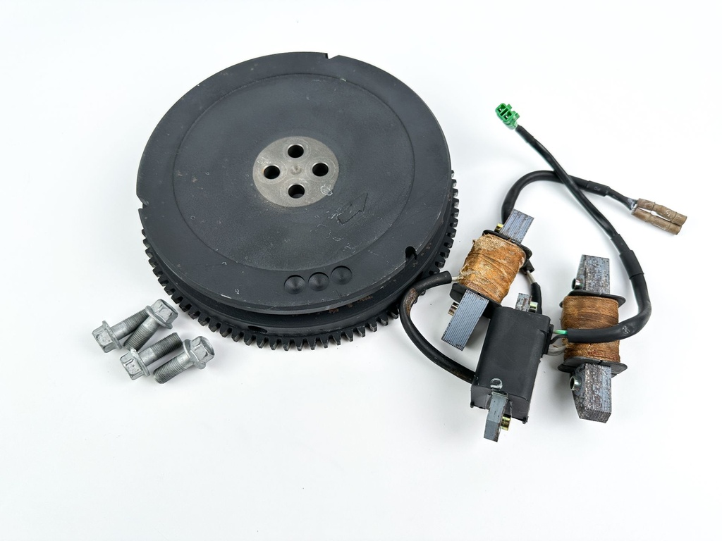 1999 Honda 40 HP 4 Stroke Outboard Flywheel & Charging System 31100-ZV5-680ZA