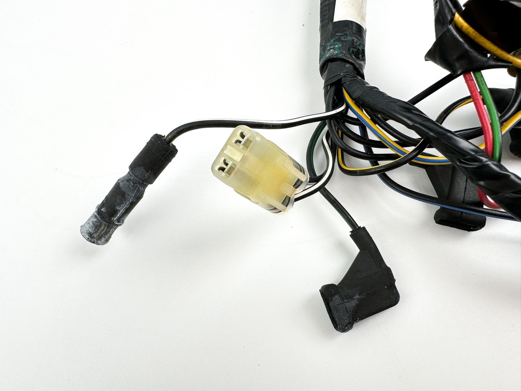 2004 Honda 40 HP 4 Stroke Outboard Engine Wire Harness 32520-ZW4-H10 OEM