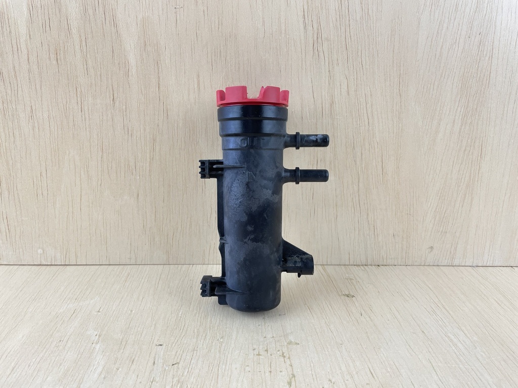 2015 Mercury 200HP Verado Outboard Engine Fuel Filter Assembly Housing 892242T