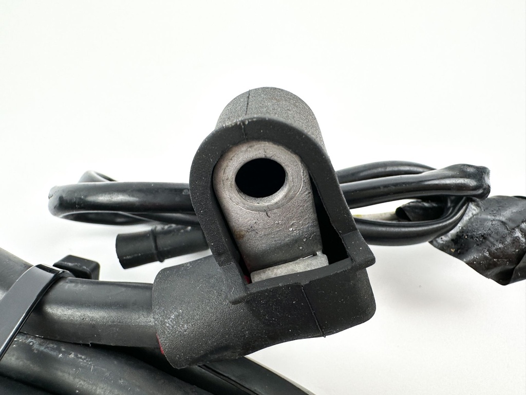 1999 Honda 40 HP 4 Stroke Outboard Battery Cables 32410-ZV5-000 OEM