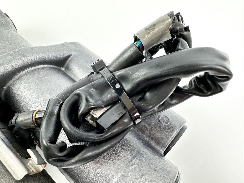 97-03 Honda 40 45 50 HP 4 Stroke Outboard Power Trim Tilt Unit 56000-ZV5-823ZA