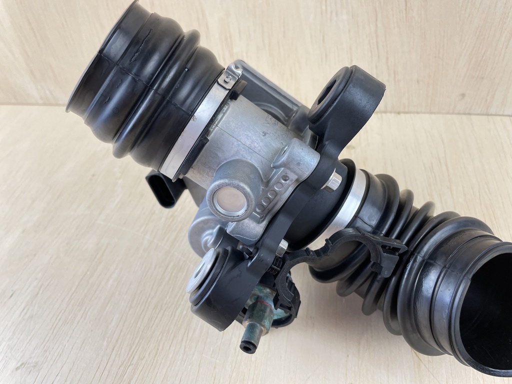 Mercury Verado 275HP Boost Valve Assembly 884408A08 884408T05 884408A07