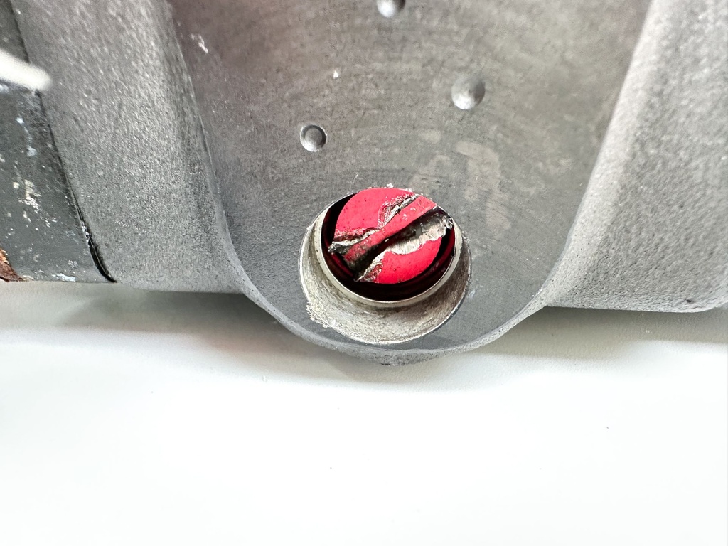 Evinrude Etec 70 90 115 130 HP Outboard Trim & Tilt Assembly 5005756 5008949