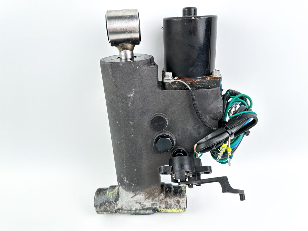 Evinrude Etec 70 90 115 130 HP Outboard Trim & Tilt Assembly 5005756 5008949