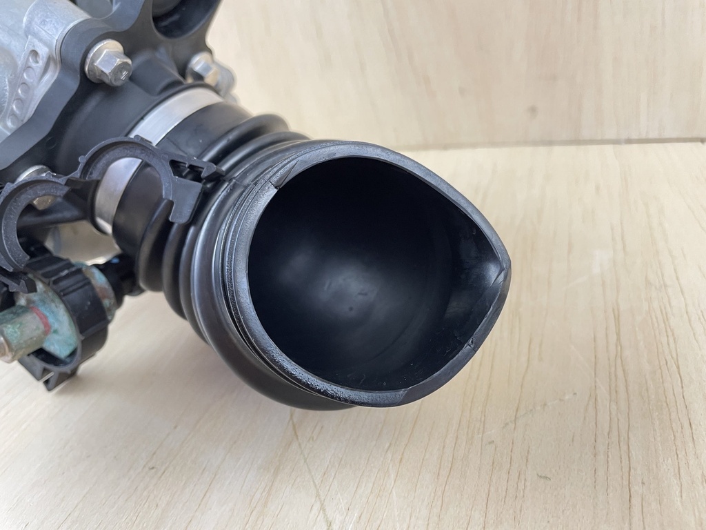 Mercury Verado 275HP Boost Valve Assembly 884408A08 884408T05 884408A07