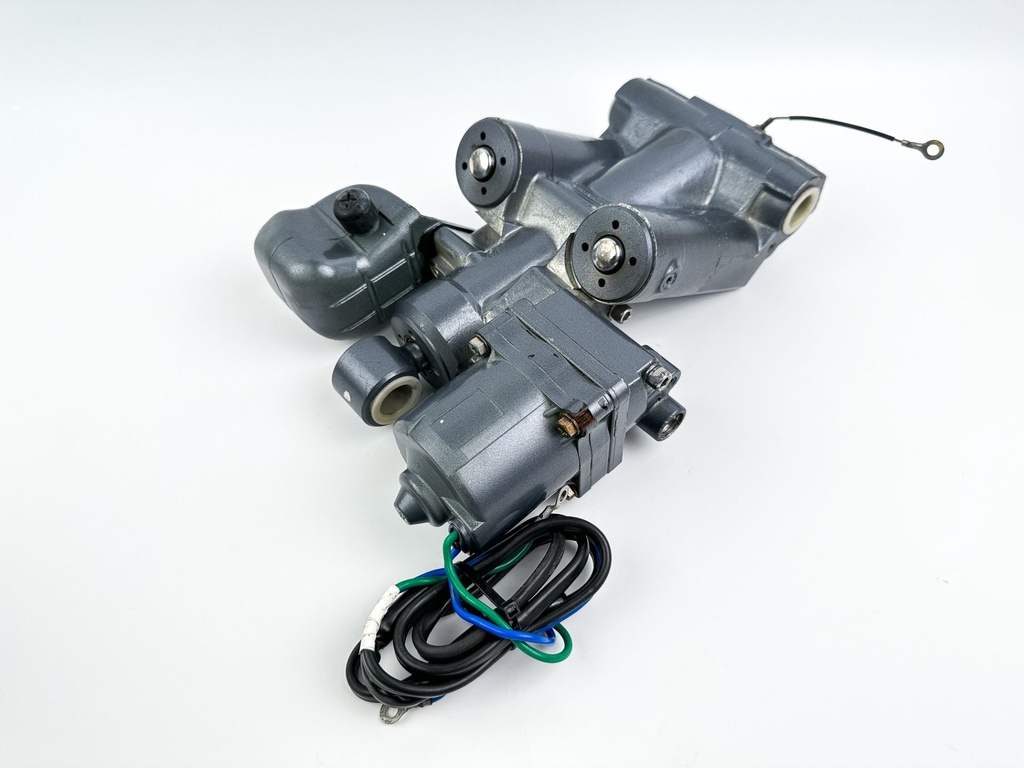 2004+ Yamaha F150 150HP 4 Stroke Outboard Power Trim Tilt Unit 63P-43800-00-4D