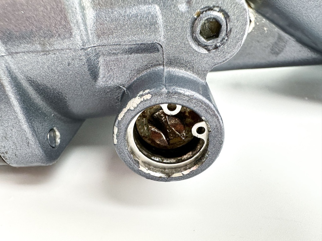 Yamaha 150HP Outboard Engine Power Trim & Tilt Unit Assembly - Tested