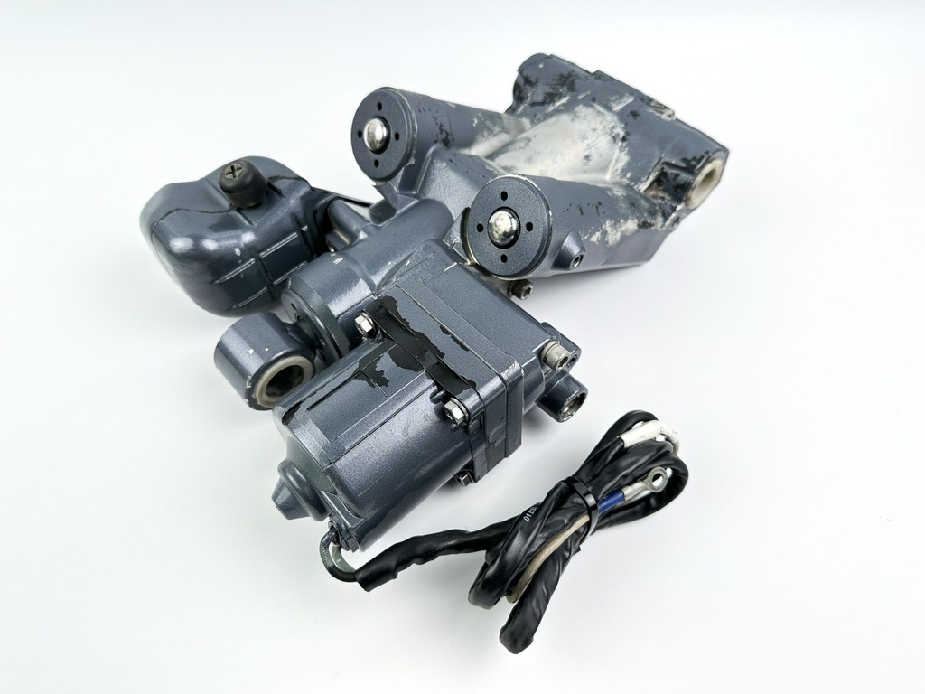 Yamaha 150HP Outboard Engine Power Trim & Tilt Unit Assembly - Tested