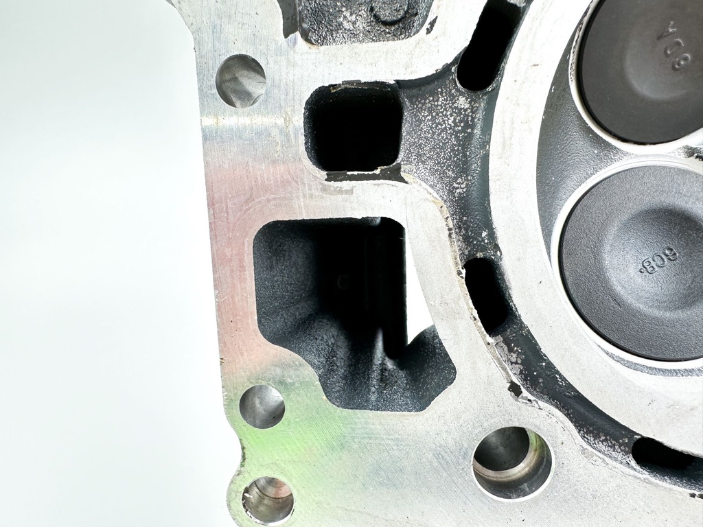 2019 Yamaha 250 HP 4 Stroke Outboard Port Cylinder Head Ready To Install