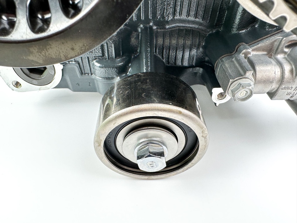 2019 Yamaha F250 250 HP 4 Stroke Outboard Port Cylinder Head 6CE-W009C-03-9S OEM