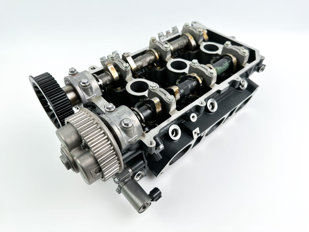 2019 Yamaha F250 250 HP 4 Stroke Outboard Port Cylinder Head 6CE-W009C-03-9S OEM