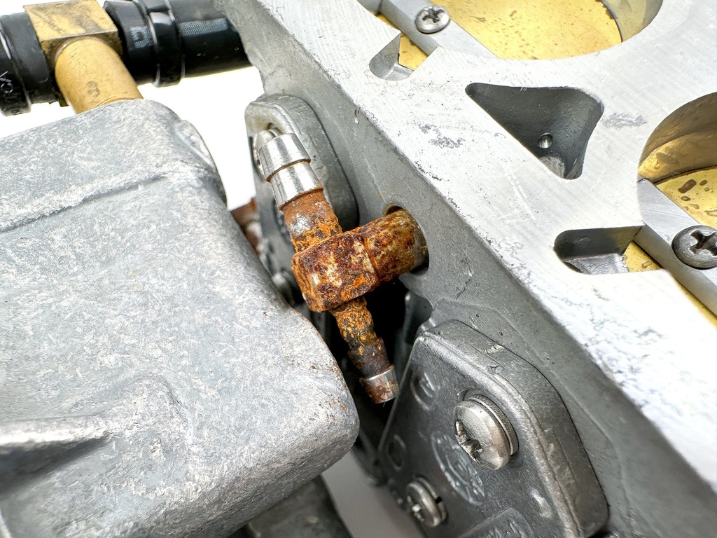 2003 Mercury 150HP Outboard Engine Carburetor Setup Top Middle Bottom 828272T67