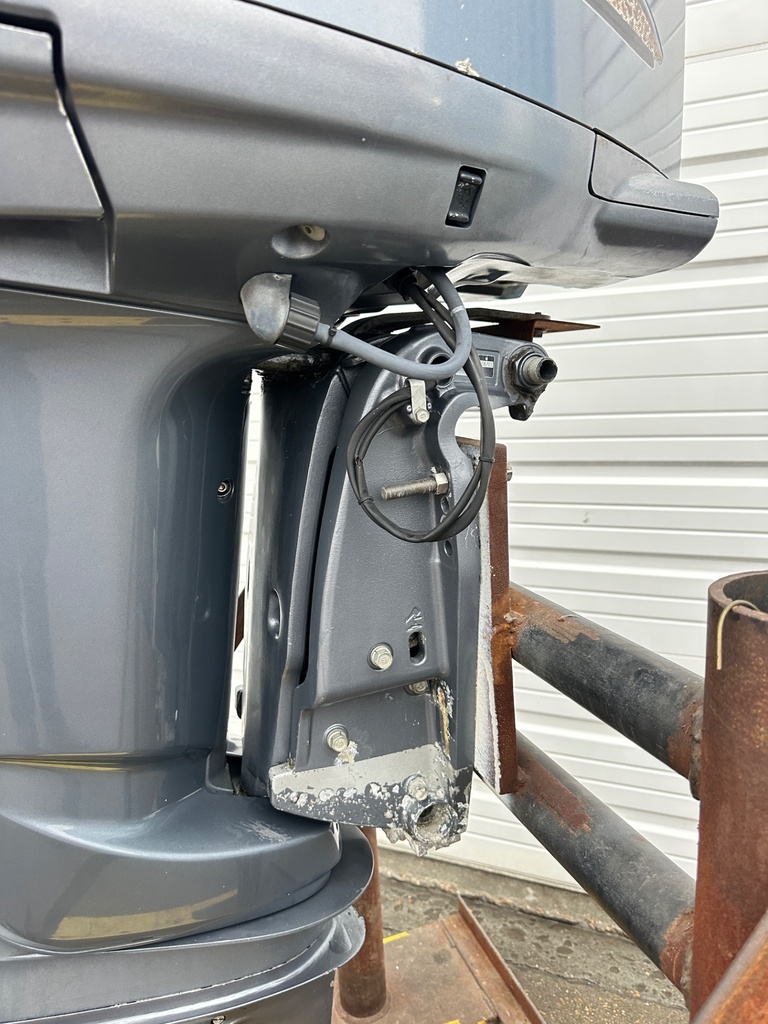 2004 Yamaha 225 HP 4 Stroke Outboard Engine Complete F225TXRC OEM